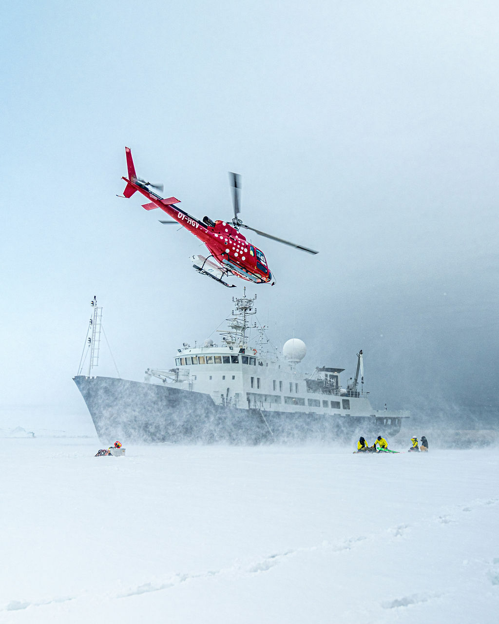 Yacht heliskiing arctic canada
